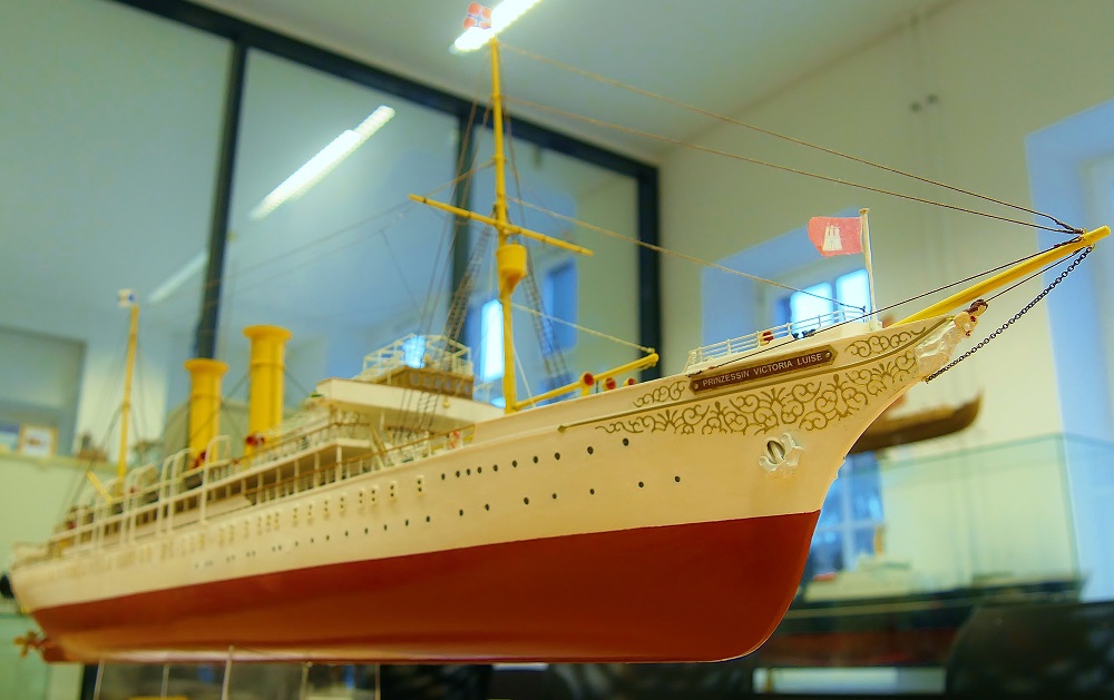 Unternehmer Kreuzfahrt Kreuzfahrtschiff Prinzessin Victoria Luise HAPAG Schiff Schifffahrt Albert Ballin Ausstellung Schiffsmodell Modellbau Internationales Maritimes Museum Hamburg Sonderausstellung