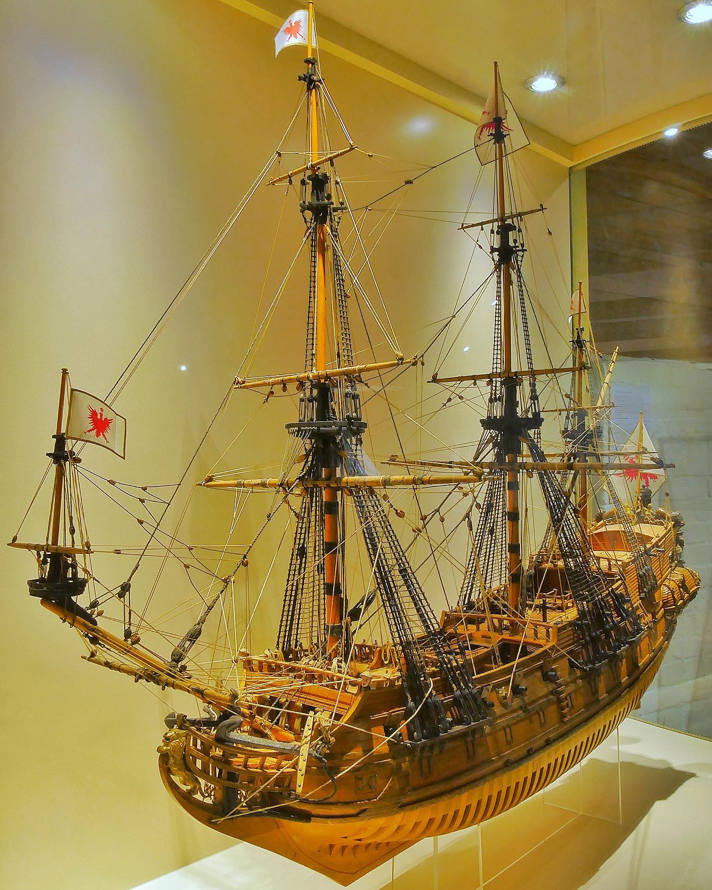 e Fregatte Friedrich Wilhelm Zu Pferde (1681-1693). Dieses Modell im Maßstab 1:48 ist Teil unserer Ausstellung über die West- und Ostindischen Handelskompanien auf Deck 2 des Museums.