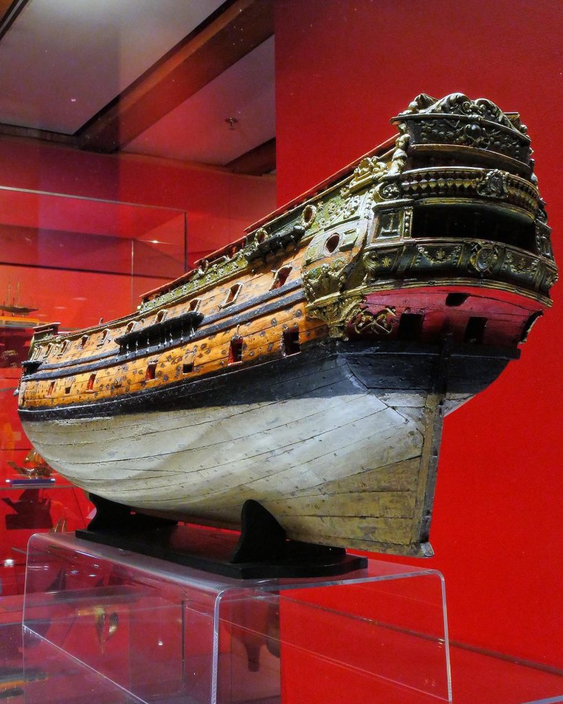 Yard model 1670. This magnificent antique is built in an approximate scale of 1:48 using cedar wood. It is displayed in our Treasure Chamber, that you will find on deck 8 of the museum.