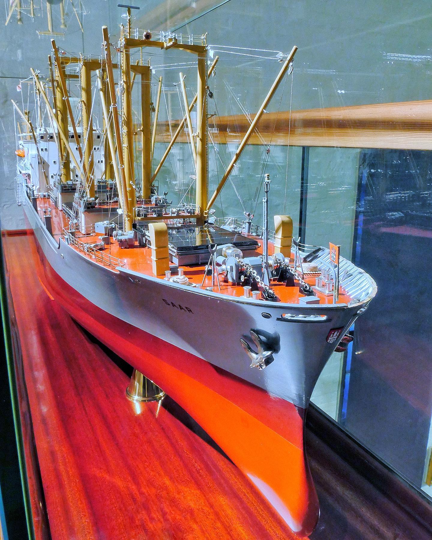 Heavy-duty general cargo ship Saar. This magnificent yard model is part of a larger permanent loan of objects from the Hamburg shipping company Friedrich A. Detjen.