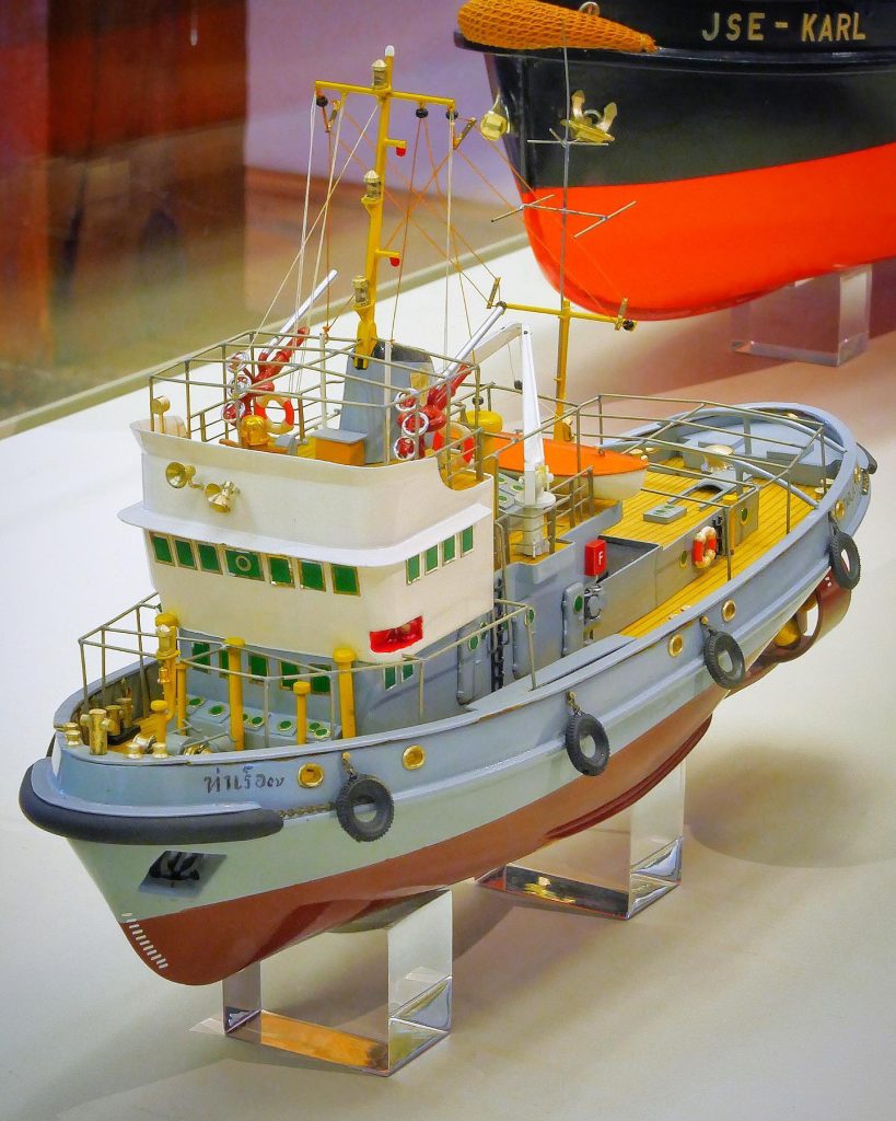 Tug Tarua 7. The yard model of the "Tarua 7" on a scale of 1:100 (builder unknown) is on display in our section dedicated to harbour ships on deck 9 of the museum.