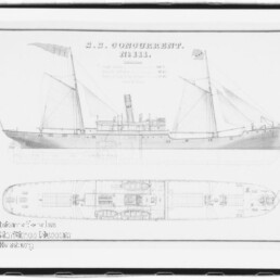 Schwarz-weiße technische Zeichnung eines Dampfschiffs in Seitenansicht oben und Decksplan unten, mit zwei Masten, zentralem Schornstein, Takelage, dekorativem Rahmen und Archivstempel unten links.