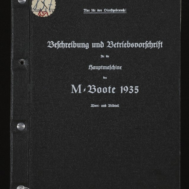 Schwarzer Leineneinband eines Hefts mit weißer Frakturaufschrift 