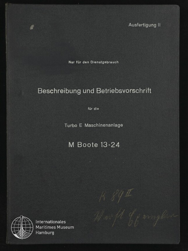 Schwarzes Einband-Cover eines technischen Handbuchs mit weißer deutscher Beschriftung 