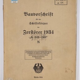 Beiges, leicht abgenutztes Titelblatt eines technischen Hefts in schwarzer Frakturschrift mit der Überschrift 