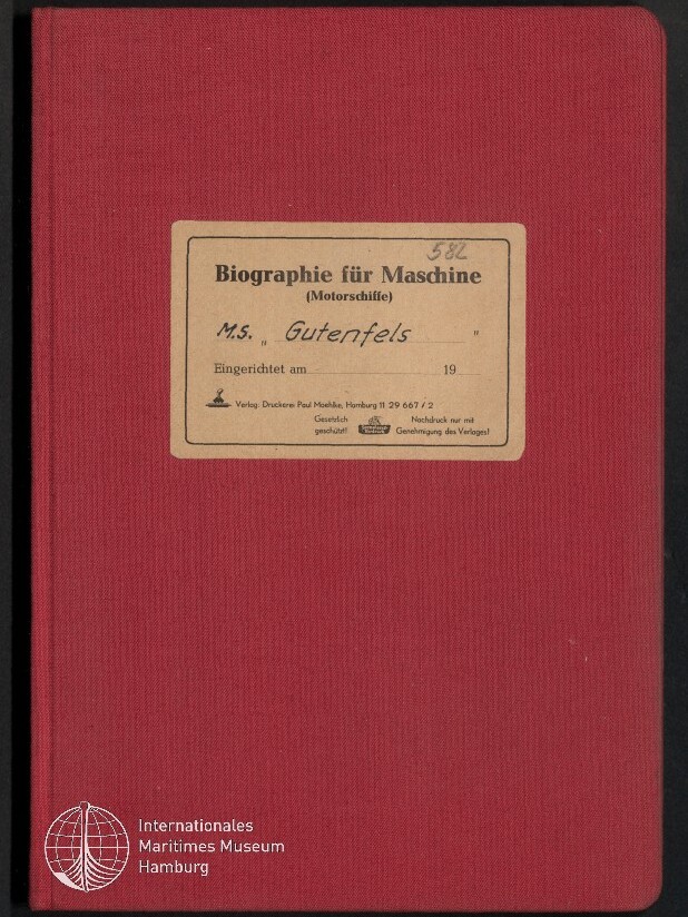 Rotes Leinenbuch mit braun-beigem Etikett 'Biographie für Maschine (Motorschiffe)' und handschriftlichem Eintrag 'M.S. Gutenfels', unten links Logo des Internationalen Maritimen Museums Hamburg.