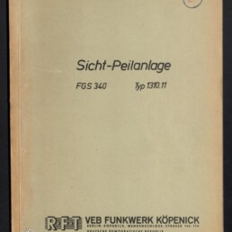 Beige, leicht vergilbter Einband eines technischen Handbuchs mit der Überschrift 