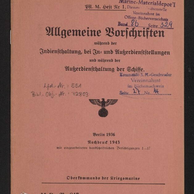 Rosa Deckblatt eines deutschen Marine-Dokuments mit dem Titel 