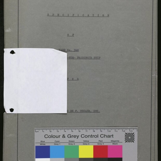 Graue Titelseite eines typografierten Dokuments mit der Überschrift „Annex I / Specification of...“, ein weißes gelochtes Blatt liegt links über der Seite, unten befindet sich ein Farb‑ und Graustufen‑Kontrollfeld mit Lineal und das Logo des Internationalen Maritimen Museums Hamburg.