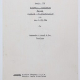 Getippte Titelseite einer Schiffsbau-Vorschrift (Stand: 17. Juli 1969) mit zentriertem Text: Bau-Nr. 356; Schiffbau-Vorschrift für ein Standard-Frachtmotorschiff von ca. 15.350 tdw für Seereederei Jacob & Co., Flensburg; unten links Erbauerangabe Rickmers Rhederie G.m.b.H., Rickmers Werft Bremerhaven und rundes Stempel-/Logosiegel des Internationalen Maritimen Museums Hamburg.