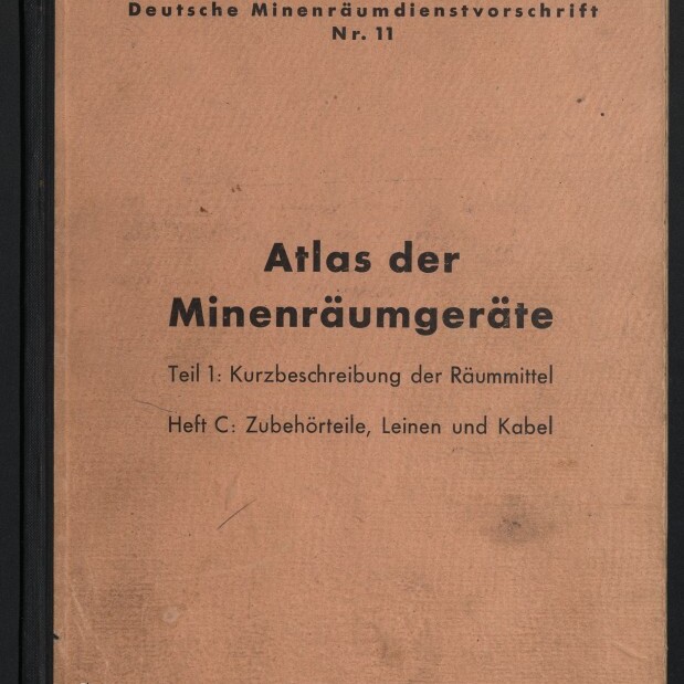 Beiger Buchumschlag mit schwarzem Rücken, Titel 