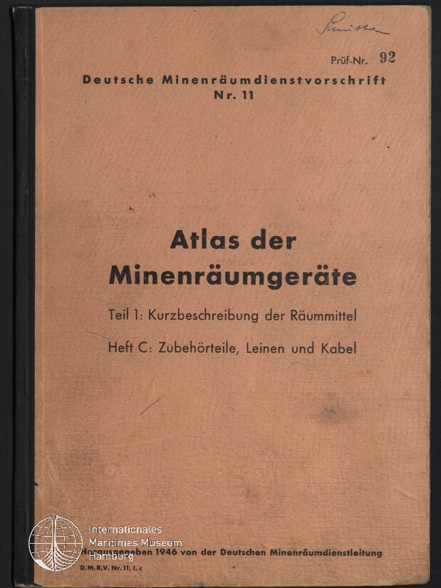 Beiger Buchumschlag mit schwarzem Rücken, Titel 
