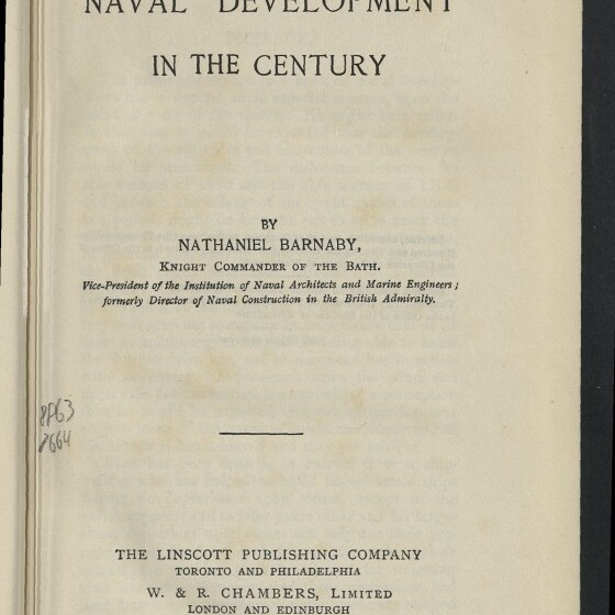 Titelblatt eines Buchs mit dem großen Titel „Naval Development in the Century“, dem Autorennamen Nathaniel Barnaby, Verlagsangaben der Linscott Publishing Company und einem Stempel „Internationales Maritimes Museum Hamburg“.