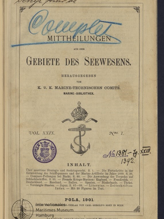 Vergilbtes Titelblatt der maritimen Fachschrift Pola 1901 mit blauem Handschriftzug, Anker-Wappen und lila Stempeln.
