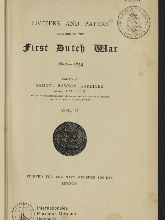 Titelblatt: Letters and Papers relating to the First Dutch War 1652–1654, Band II, mit Rundmedaille und Museumslogo