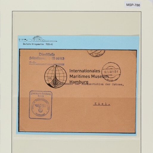 Archivblatt mit braunem Umschlag der Kriegsmarine, Stempel und Aufdruck Maritimes Museum Hamburg, Farbkontrolle oben
