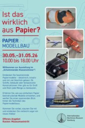 Plakat zur Ausstellung „Ist das wirklich aus Papier?“ mit Terminen (30.–31.05.26), Fotos detaillierter Papiermodelle von Schiff, Auto, Flugzeug und Tier.