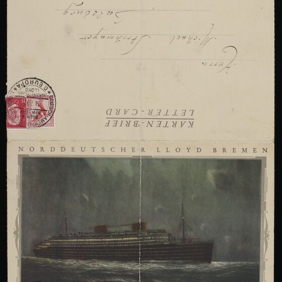 Postkarte mit nächtlicher Ansicht des Dampfers Europa; obere Hälfte zeigt Briefmarke und handschriftliche Adresse.