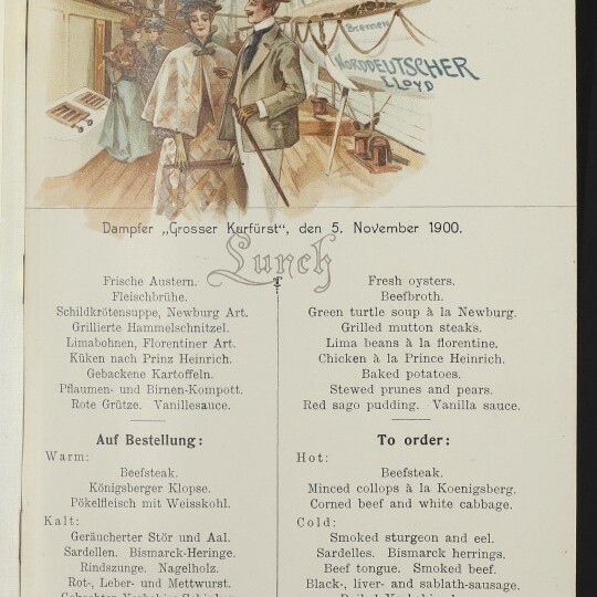 Paar in zeitgenössischer Kleidung auf Schiffsdeck mit Norddeutscher Lloyd-Fahne; darunter Lunchkarte vom 5. Nov. 1900