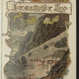 Titelblatt des Norddeutscher Lloyd Bremen mit dekorativem Rahmen, steiler Küstenklippe, kleinem Fischerdorf und Booten.